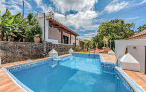 Amazing apartment in Valle de Guerra with Outdoor swimming pool, WiFi and 2 Bedrooms